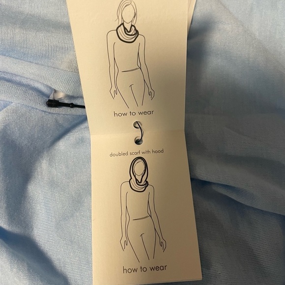 NWT Calvin Klein scarf/ wrap/ shawl/ capelet/ halter top in light blue. - Picture 8 of 13